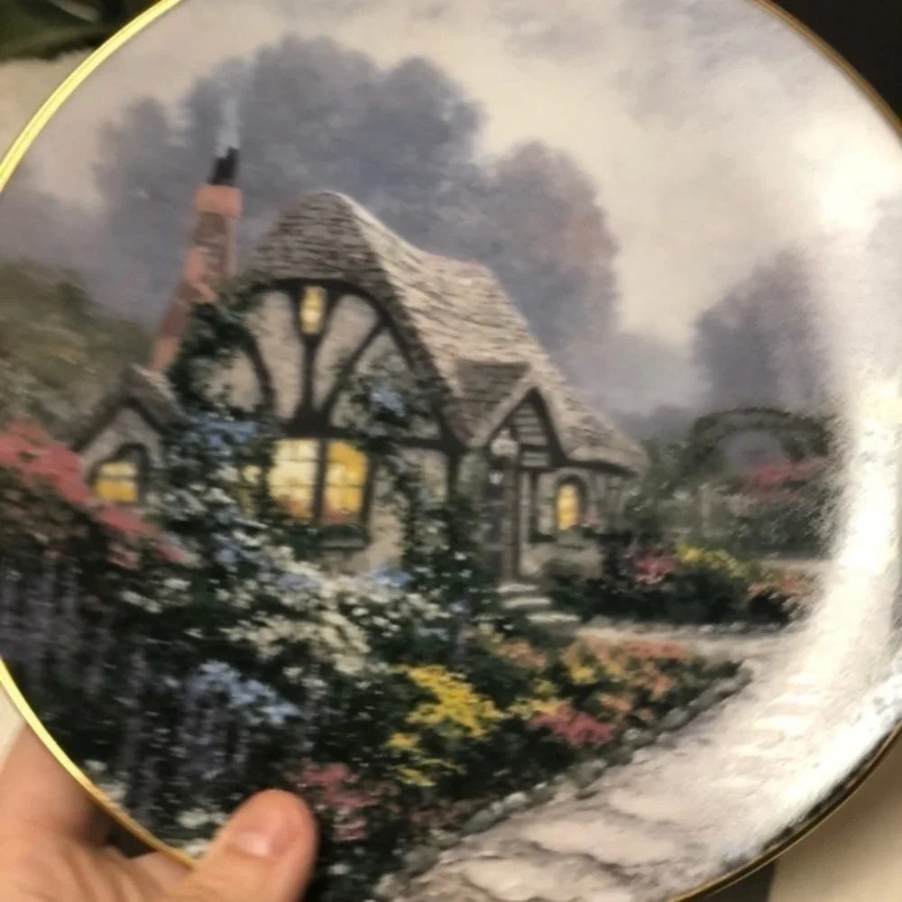 THOMAS Kinkade Chandler's Cottage Collector's Plate - Picture 3 of 6